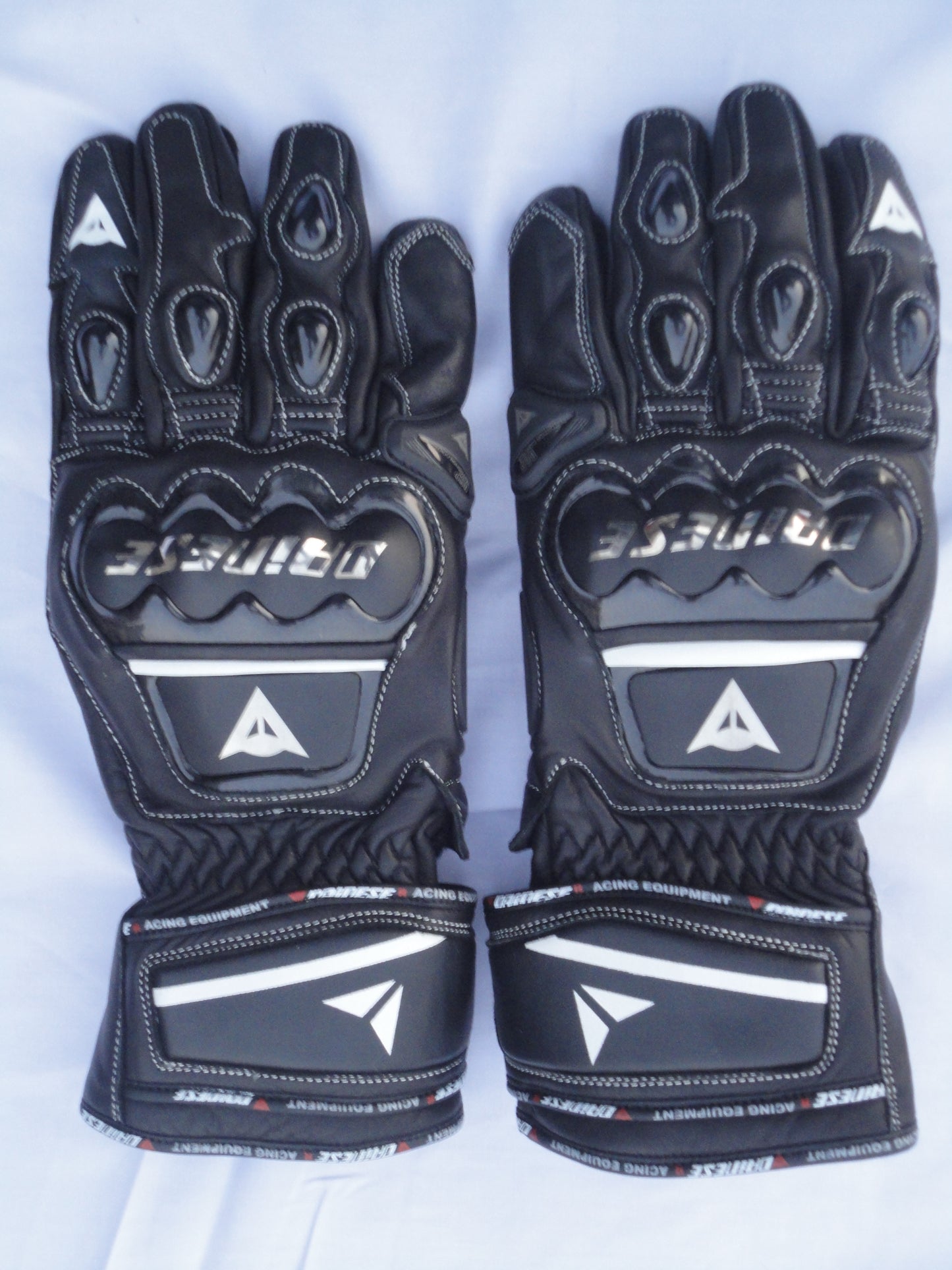Limited Offer Super Speed D1 Motorcycle Leather Suit Two Piece / Metal D1 Gloves