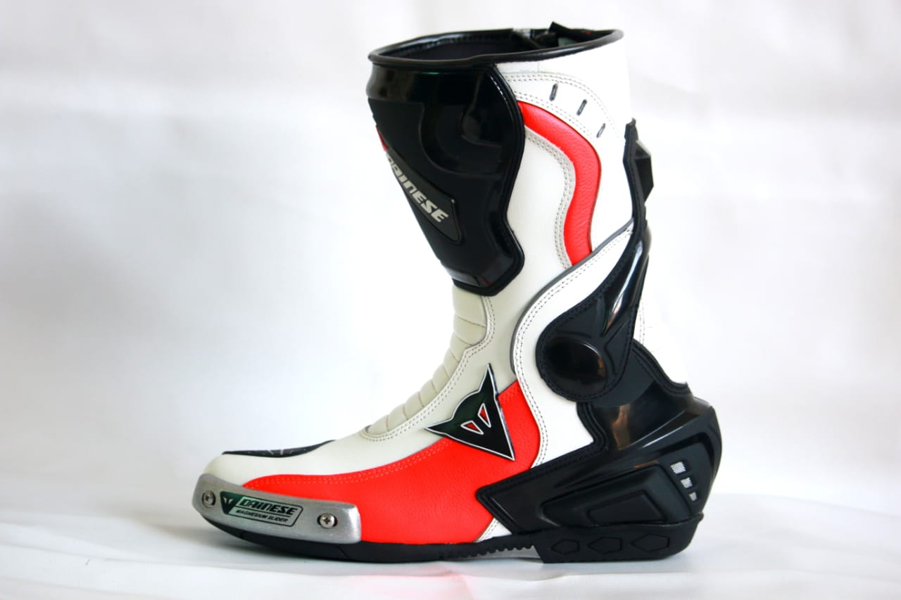 DAMOTOGEAR Laguna Seca 4 Combo – White/Black/Red Kit